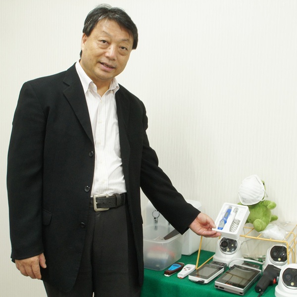 代表取締役社長 門 洪涛